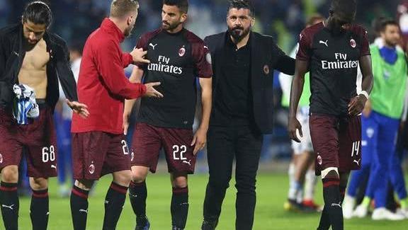 翻新太贵，维罗纳市长托马西提出把维罗纳现主场直接拆除再重建（翻新成本过高，维罗纳市长托马西建议将现有主场拆除重建）