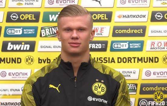 CBF官方花絮：巴西中立场2-0塞内加尔（CBF官方幕后花絮：巴西在中立地2-0击败塞内加尔）