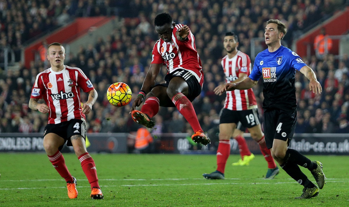 马尔蒂尼：希望意大利进世界杯；不会去米兰以外的任何俱乐部（马尔蒂尼：盼意大利晋级世界杯，除米兰外不考虑任何俱乐部）