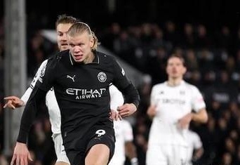 英超前瞻：纽卡主场争胜盼晋级，伯恩利携保级执念客场死拼（英超前瞻：纽卡主场力拼三分冲击排名，伯恩利为保级客场背水一战）