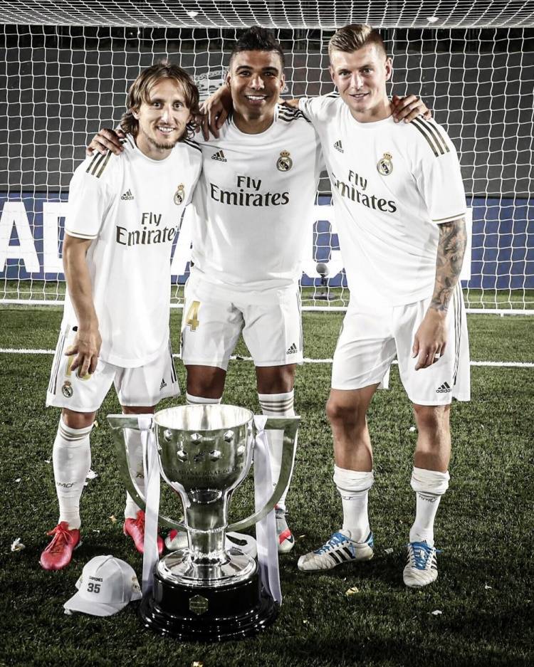 他终于等到属于自己的掌声（属于他的掌声终于响起）