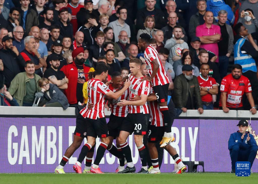 天空体育：齐尔克泽希望留在曼联，红魔也没有积极出售他（天空体育：齐尔克泽愿留曼联，红魔暂无出售意愿）