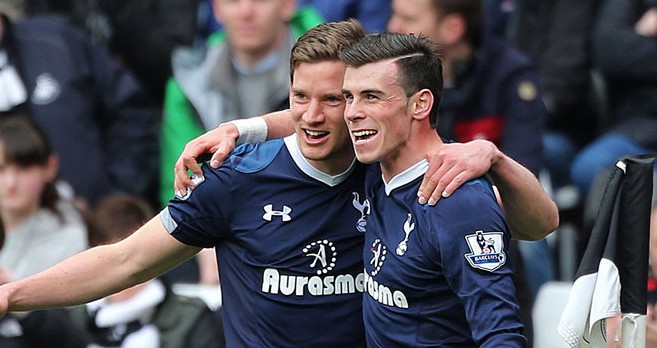 陷入窘境！曾凡博赛后独自离场，一分钟没上被裁也要跟队回美国