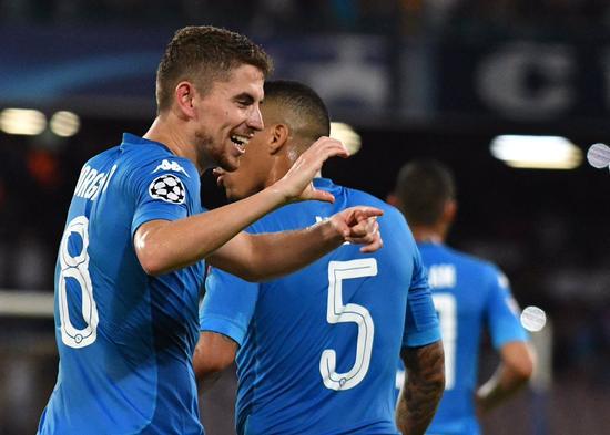 巴黎人报：萨福诺夫四场仅失三球，大巴黎一门之争已经白热化（巴黎人报：萨福诺夫四战仅丢3球，巴黎门将一号位竞争进入白热期）