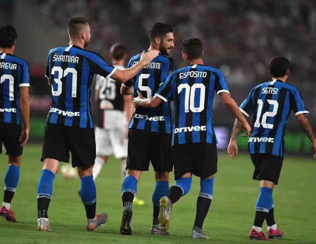 斯帕莱蒂：弗拉霍维奇会缺阵两三个月；我们要赢而且踢得漂亮（斯帕莱蒂：弗拉霍维奇将伤缺2-3个月，我们要赢也要踢得好看）