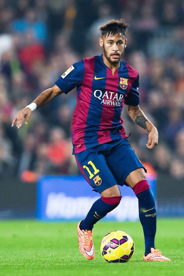 李磊：最遗憾是主场输给申花，有一段时间自己上场都没信心（李磊直言：遗憾主场负申花，一度上场都没信心）