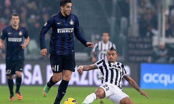 国王杯战报：姆巴佩梅开二度+造乌龙，皇马3-2塔拉维亚（国王杯速递：姆巴佩双响+造乌龙，皇马3-2险胜塔拉维亚）