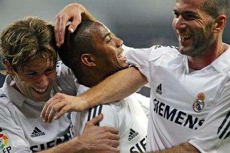 亚马尔被换下后不太高兴？弗里克打趣：下场我就让亚马尔替补（亚马尔被换显不满？弗里克笑称：下一场让他当替补）